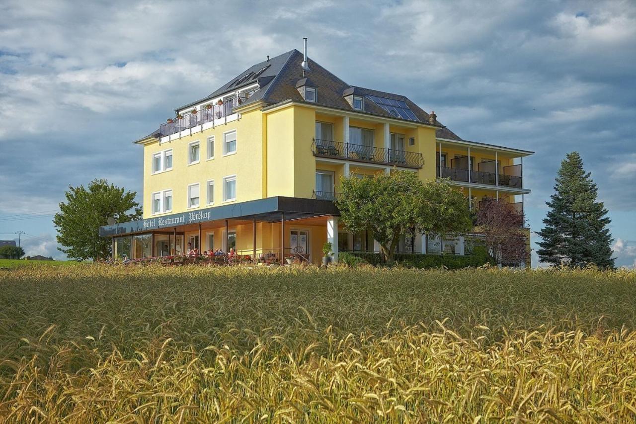 Hotel Perekop Berdorf Ngoại thất bức ảnh